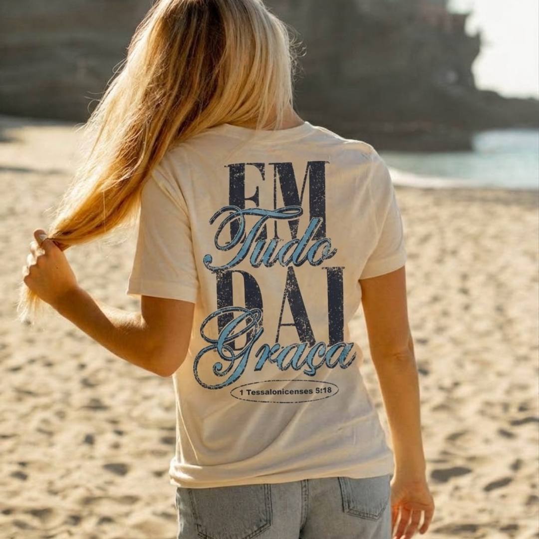 T-shirt - Em Tudo Dai Graças